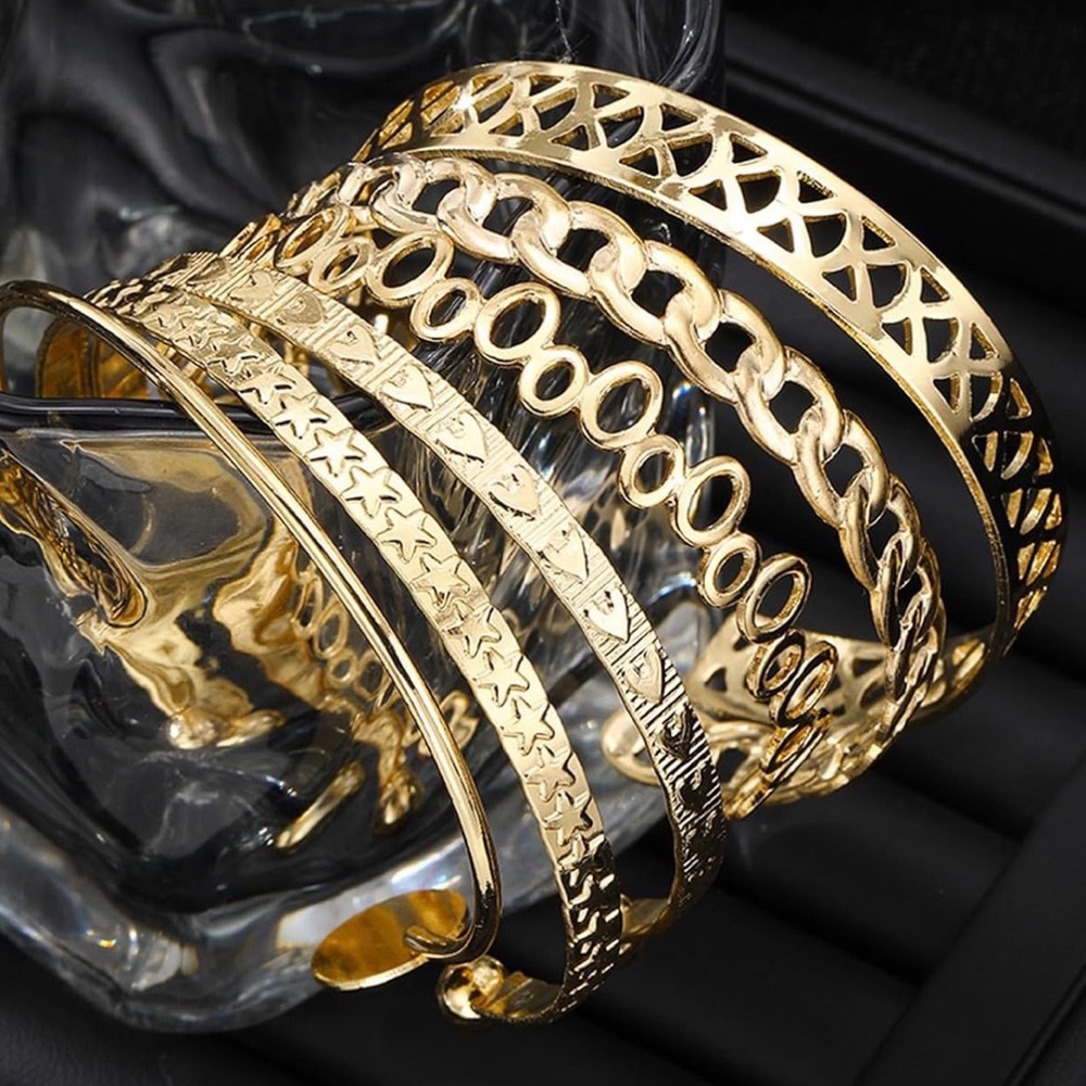 β¨14 kβ Gold Plated Elegant Gold Bangle Set